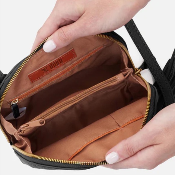 HOBO crossbody black pebble leather - Picture 3 of 5